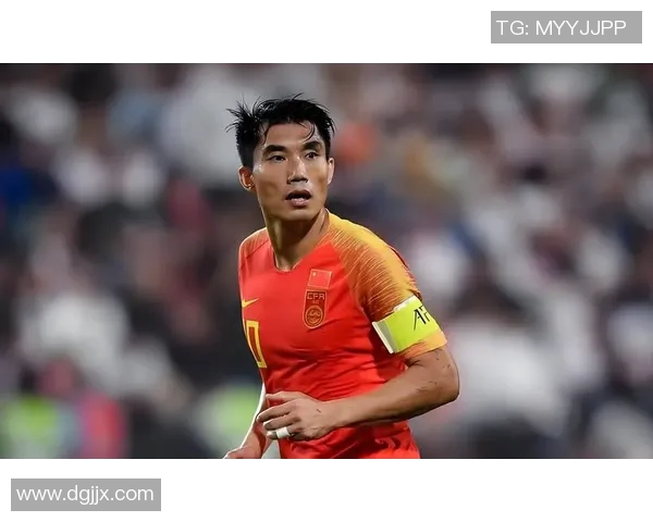 2007年足球明星风采回顾:谁是那一年最耀眼的球场英雄 2007年足球明星风采回顾:谁是那一年最耀眼的球场英雄