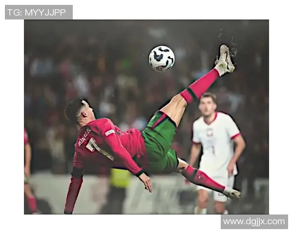 C罗惊世倒挂金钩再创历史瞬间震撼全场球迷热血沸腾 C罗惊世倒挂金钩再创历史瞬间震撼全场球迷热血沸腾